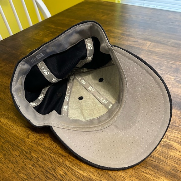 New Era Low Crown 7 3/8 Atlanta Braves BP hat - Navy - Picture 5 of 5